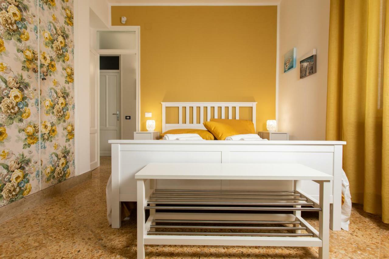 Villa Aurora Mondello Addaura Exterior photo