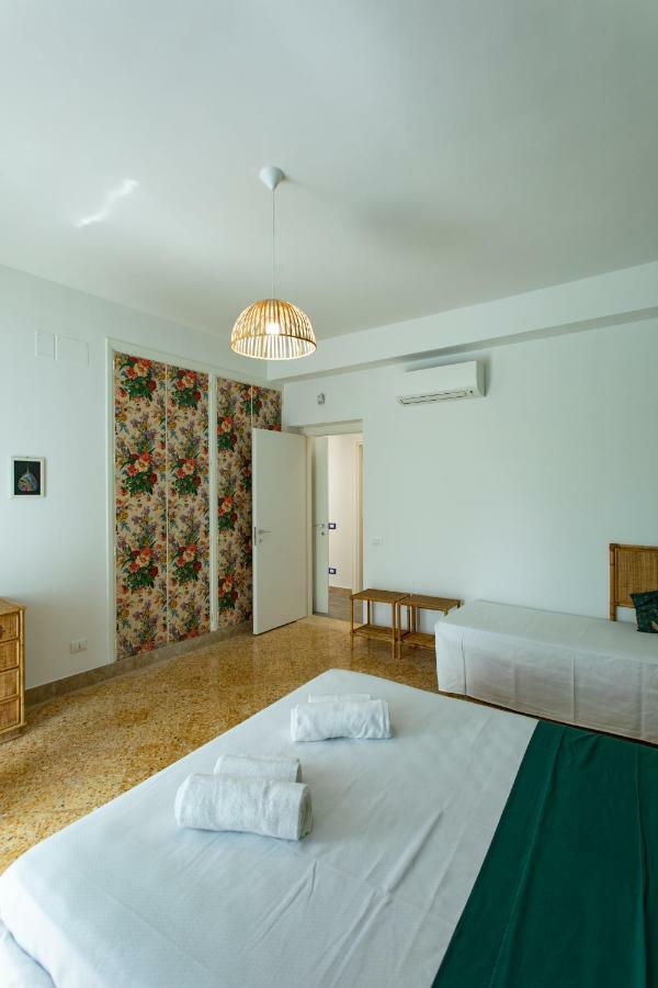 Villa Aurora Mondello Addaura Exterior photo